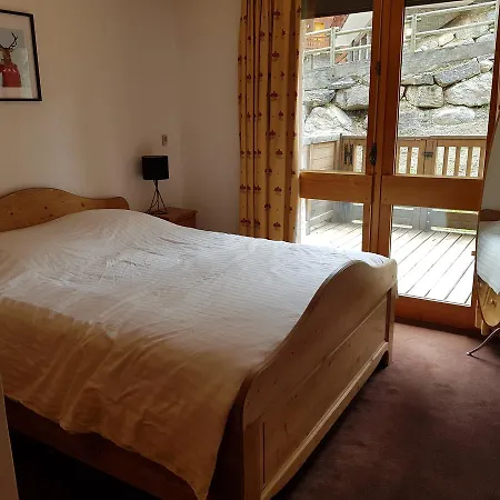 Un Hiver A - In Out Courchevel