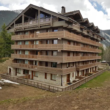 Un Hiver A - In Out * Courchevel