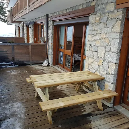Un Hiver A - In Out Appartement *